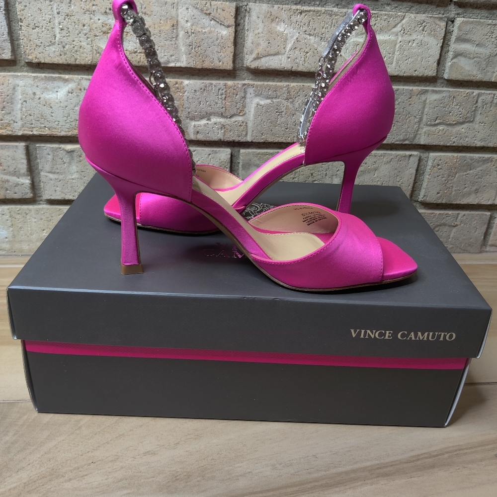 Vince Camuto, size 5.5, Short Heel fuchsia Hot Pink With Diamond Strap
